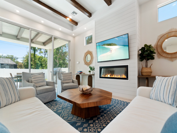 Luxury 4-Bedroom Home Near Vanderbilt Beach in Naples